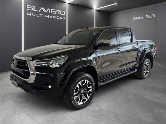 TOYOTA HILUX 2.8 D-4D TURBO DIESEL CD SRX 4X4 AUTOMÁTICO TOYOTA HILUX 2.8 D-4D TURBO DIESEL CD SRX 4X4 AUTOMÁTICO